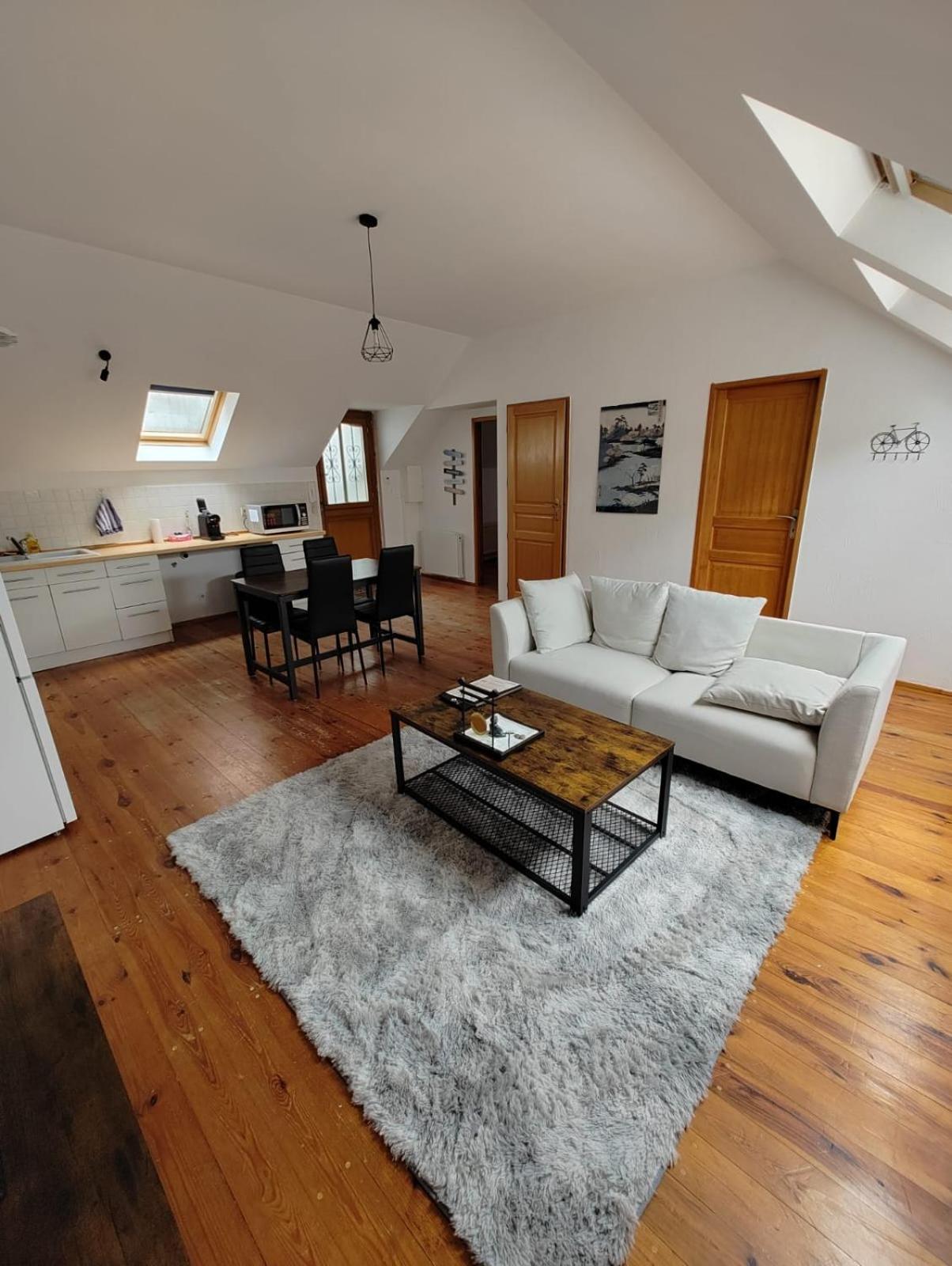 Cosy Appartement 2 Chambres Pont-de-lʼArche Exterior foto